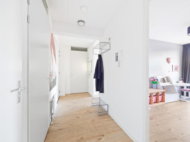 Laan van Leidschenveen 273, Den Haag