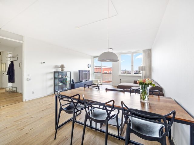 Laan van Leidschenveen 273, Den Haag