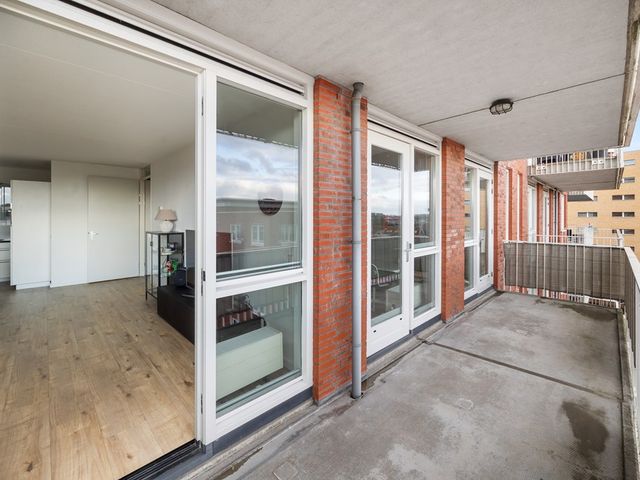 Laan van Leidschenveen 273, Den Haag