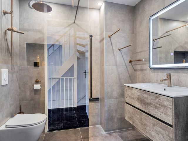 Wittenstein 3, Dordrecht