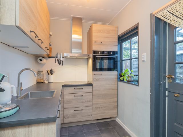 Van Der Veldstraat 5, Lisse