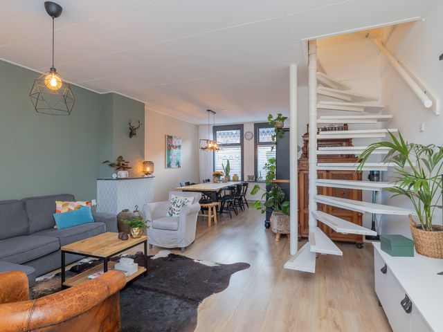 Van Der Veldstraat 5, Lisse