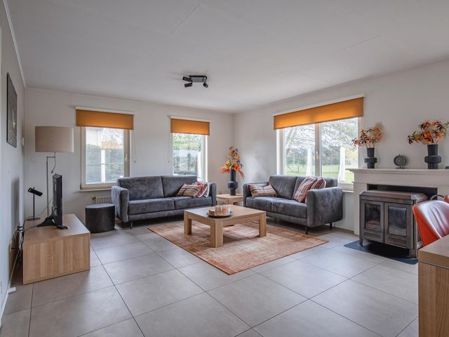 Kamperfoelieweg 69, De Koog