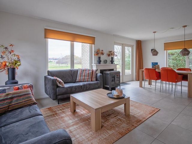 Kamperfoelieweg 69, De Koog