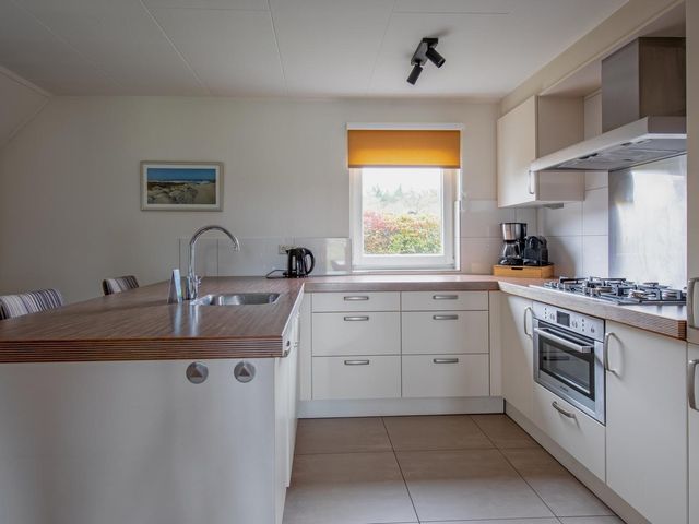 Kamperfoelieweg 69, De Koog