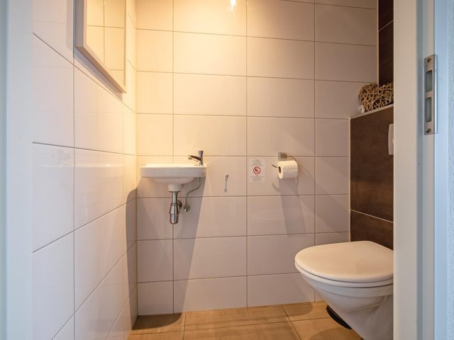 Kamperfoelieweg 69, De Koog