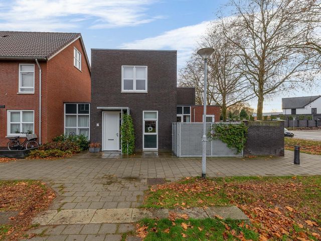 Maasveldstraat 64, Tegelen