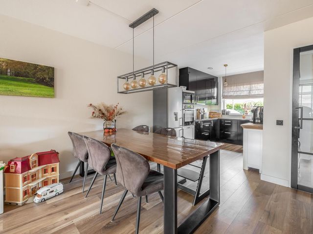 Hemelsleutel 13, Tegelen