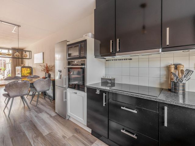 Hemelsleutel 13, Tegelen