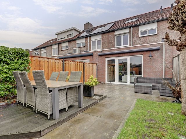 Rosmolen 18, Zevenbergen