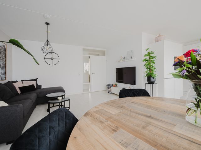 Raadhuislaan 90, Spijkenisse