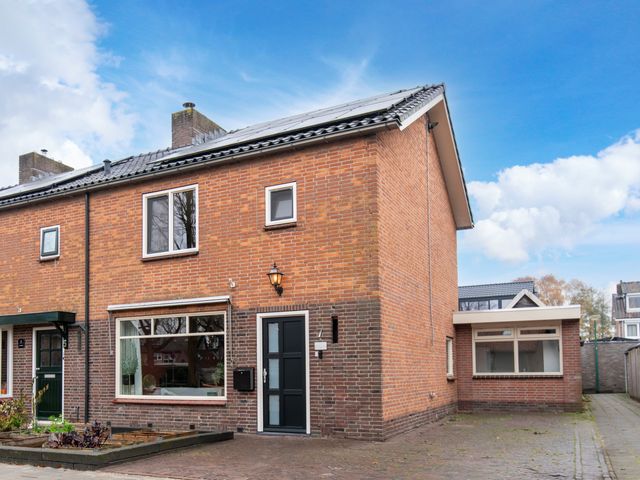 Eikenlaan 7, Renswoude