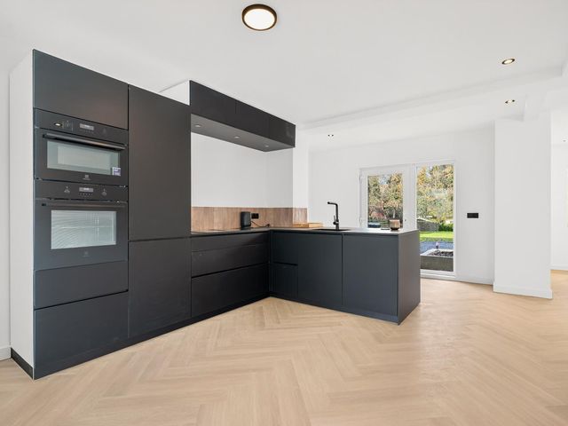 Sint Barbarastraat 118, Heerlen