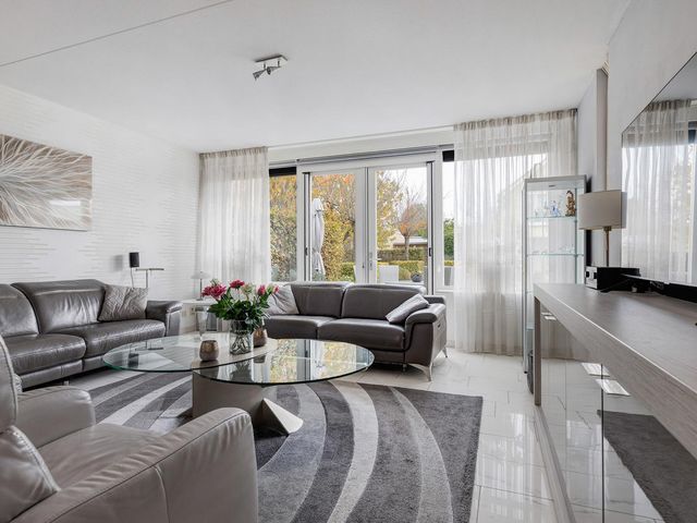 Van der Linden-akker 1, Barendrecht