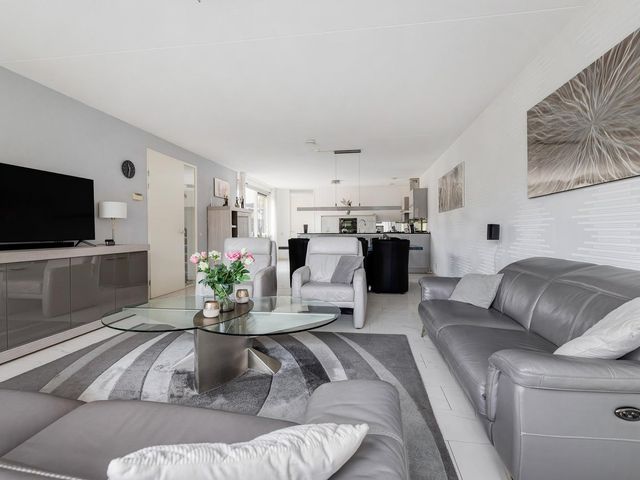 Van der Linden-akker 1, Barendrecht