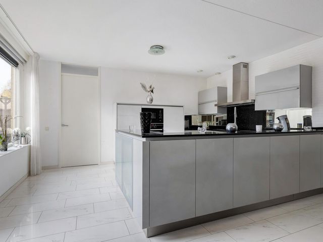 Van der Linden-akker 1, Barendrecht