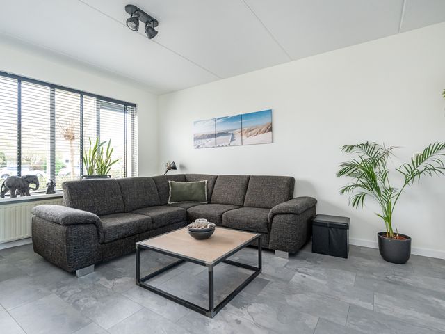 Johan Frisolaan 53, Den Bommel