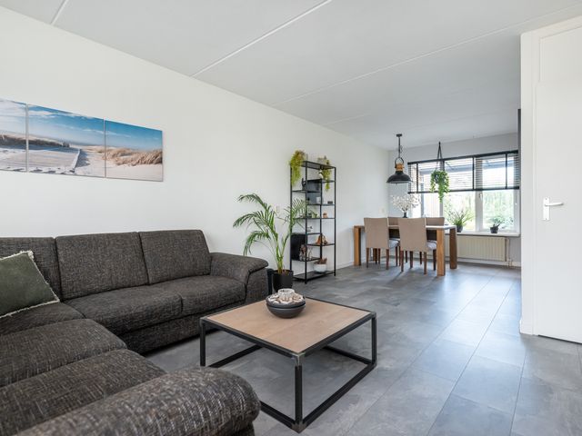 Johan Frisolaan 53, Den Bommel