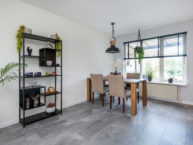 Johan Frisolaan 53, Den Bommel