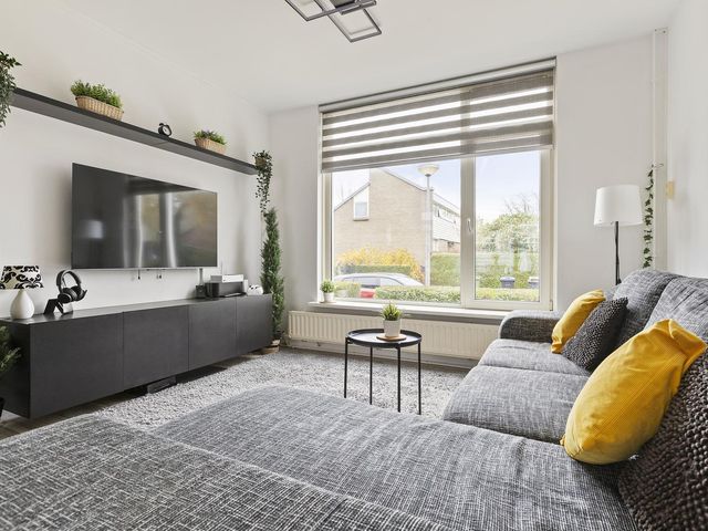 Zandsteenlaan 87, Groningen