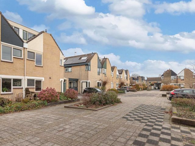 Regenboog 28, Heerenveen