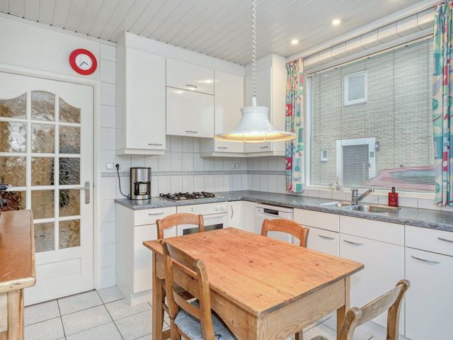 Potterstraat 30, Geleen