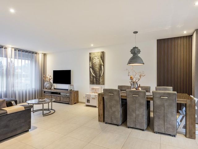 Swentiboldstraat 26, Guttecoven