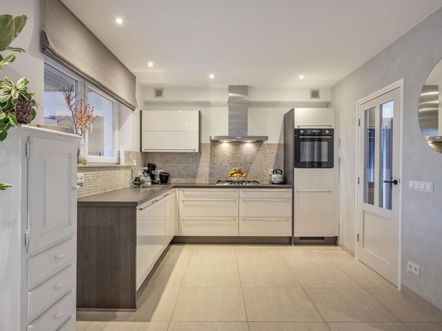 Swentiboldstraat 26, Guttecoven