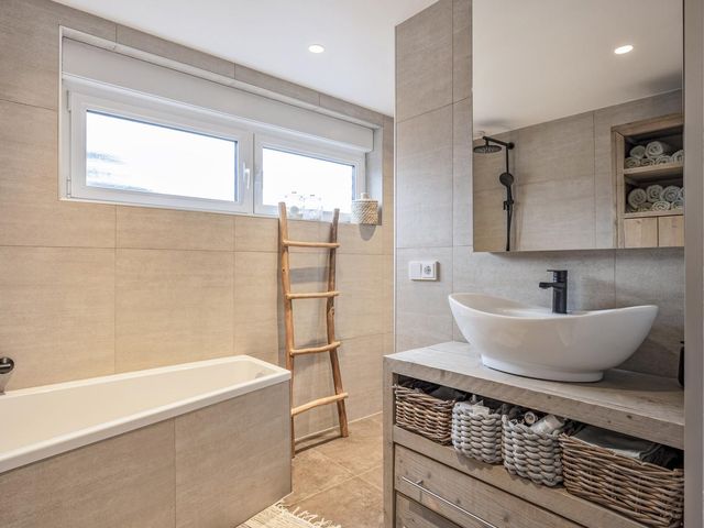 Swentiboldstraat 26, Guttecoven