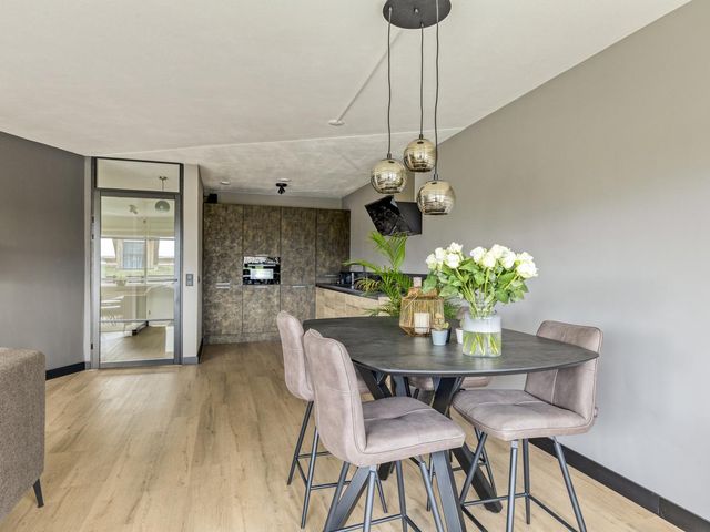 Moutberg 42, Roosendaal