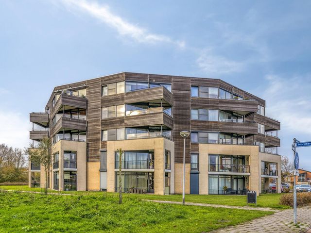 Moutberg 42, Roosendaal