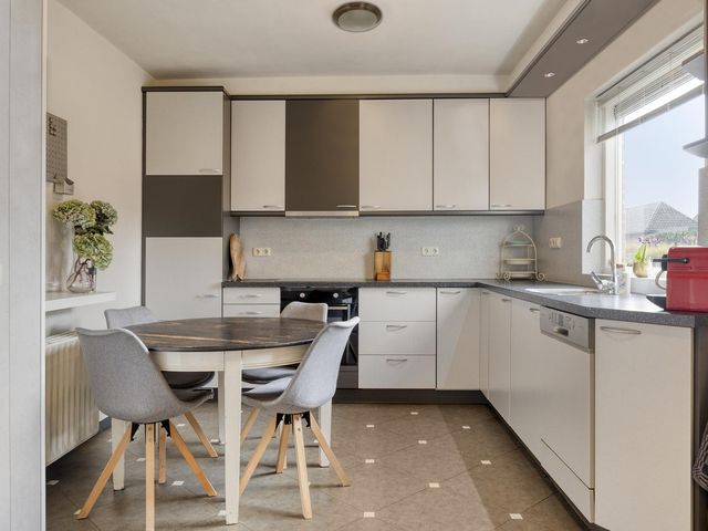 Tolschestraat 50, Velp