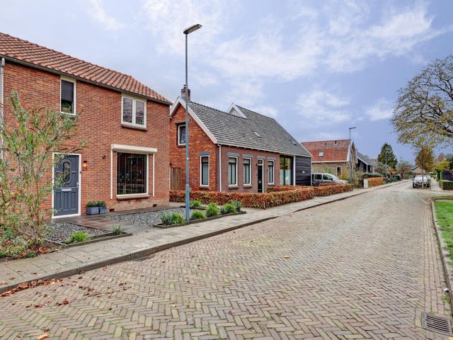 Westerstraat 25, Heinkenszand