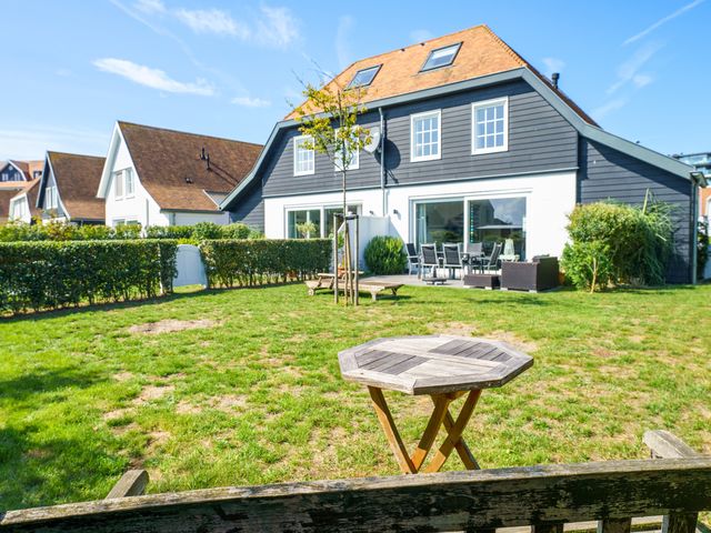 Zwanebloem 16, Cadzand