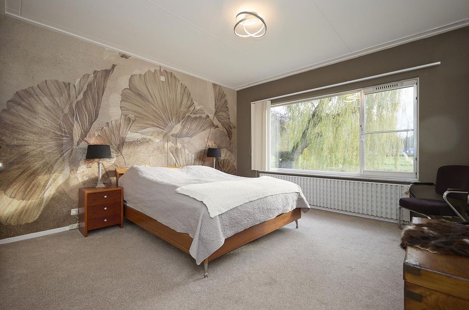 van Middelhovenstraat 42