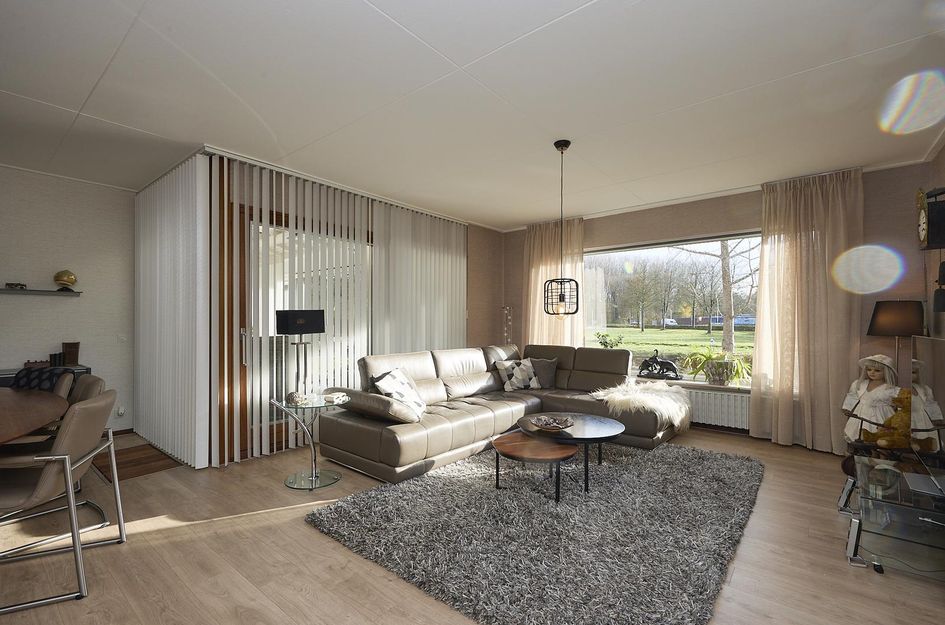 van Middelhovenstraat 42