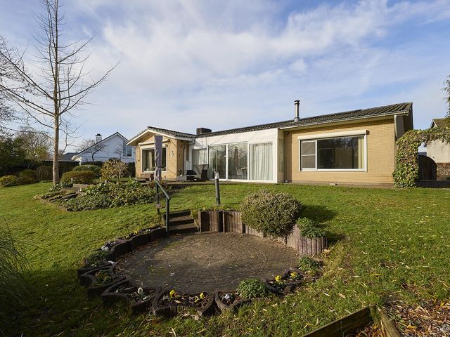 van Middelhovenstraat 42, Axel