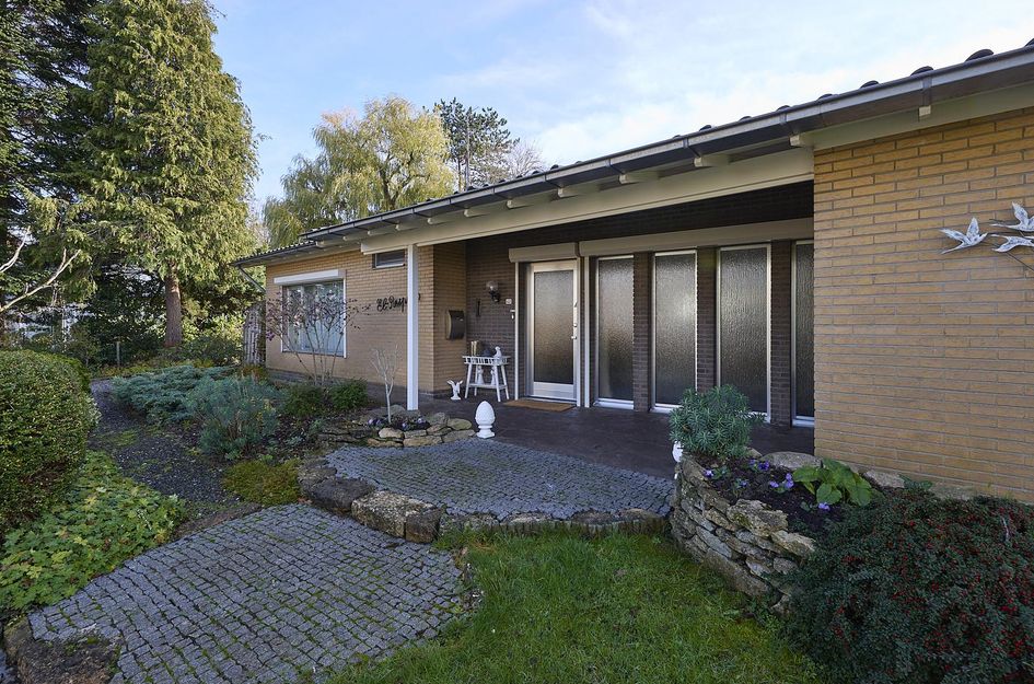 van Middelhovenstraat 42