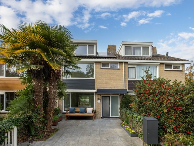 Graaf Adolflaan 2, Leidschendam