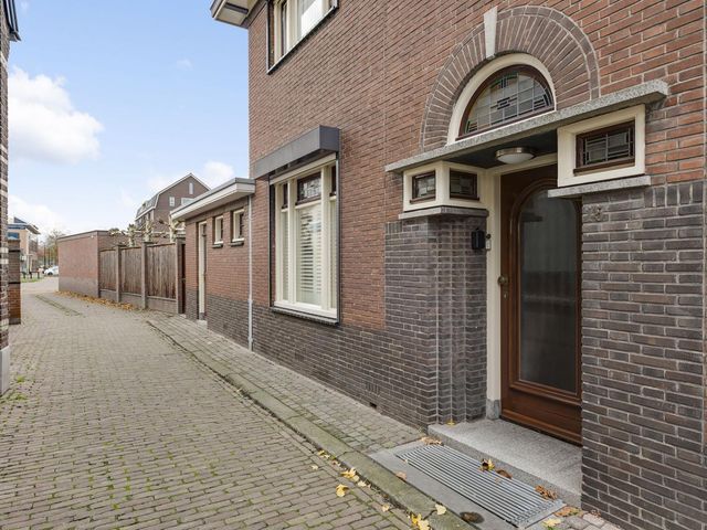 Kerkstraat 15, Nederweert
