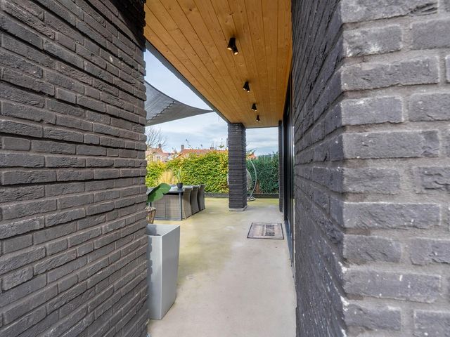 Albionstraat 24, Leunen