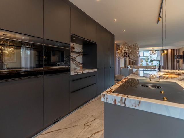 Albionstraat 24, Leunen