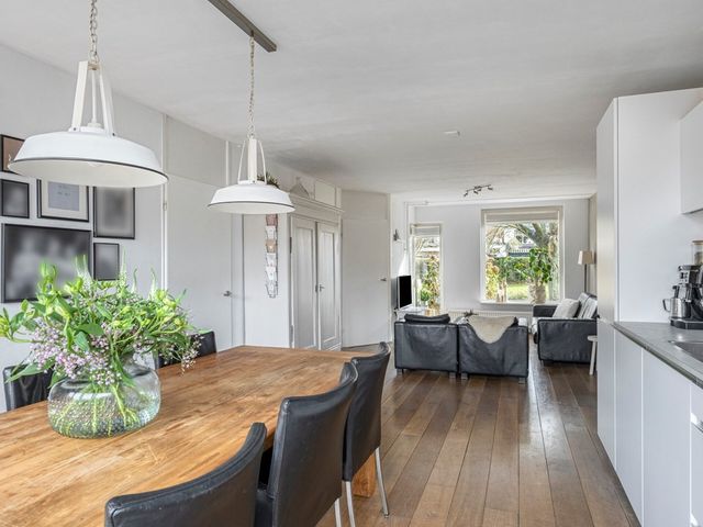 Klompenmaker 19, Oud-Beijerland