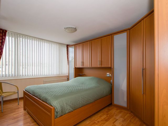 Van Anrooyplein 8, Bunschoten-Spakenburg