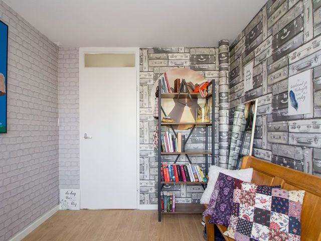 Van Anrooyplein 8, Bunschoten-Spakenburg