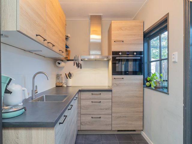 van der Veldstraat 5, Lisse