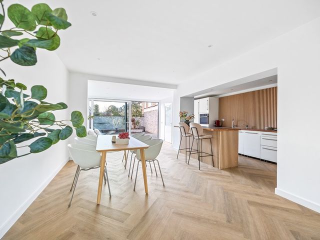 Graaf Adolflaan 2, Leidschendam