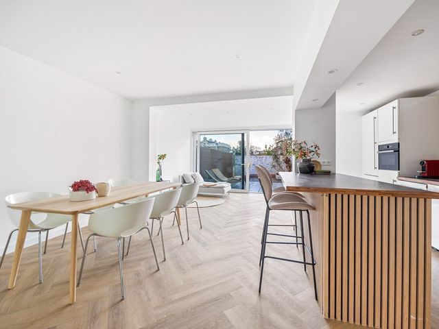 Graaf Adolflaan 2, Leidschendam