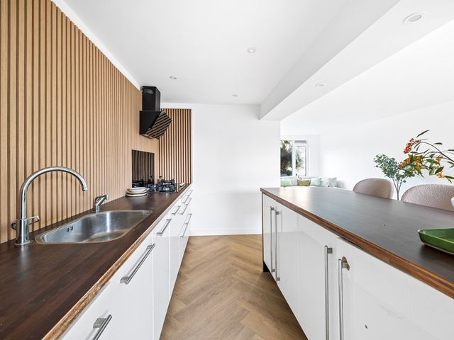 Graaf Adolflaan 2, Leidschendam