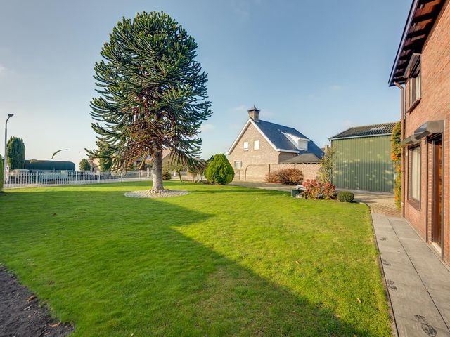 Elzenstraat 12, St. Willebrord